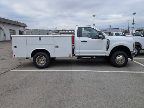 New 2026 Ford F350 XL w/ XL Chrome Package image 8