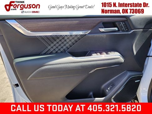 New 2026 GMC Acadia Denali w/ Super Cruise Package FWD image 13