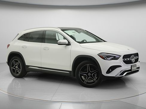 New 2026 Mercedes-Benz GLA 250 4MATIC image 13