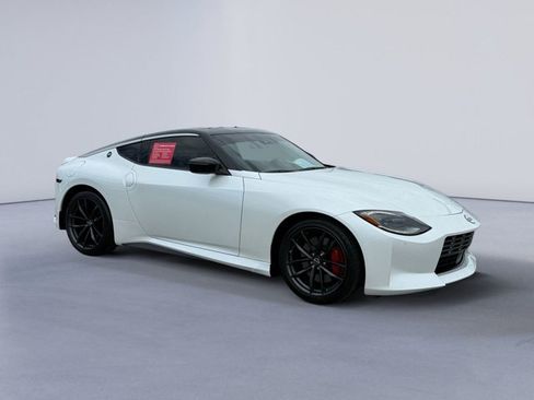 Certified 2023 Nissan Z w/ Floor Mat Package (L93) RWD image 1