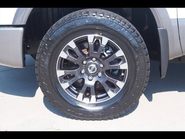 Used 2019 Nissan Titan PRO-4X w/ Pro-4x Convenience Package AWD/4WD image 10