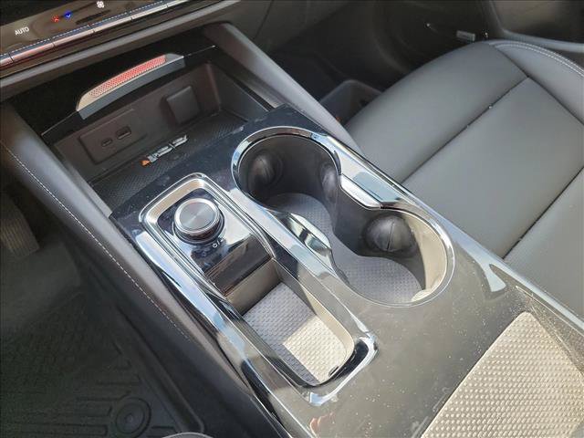 Used 2025 Buick Envision Preferred AWD/4WD image 22