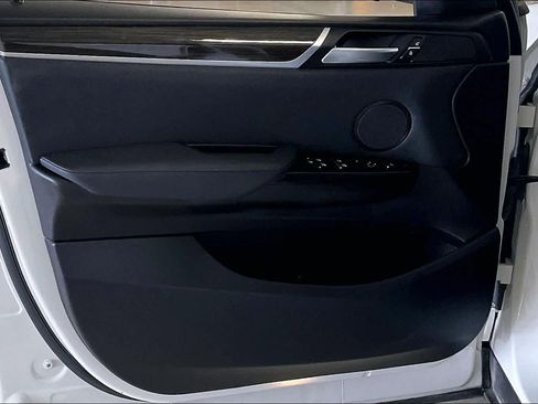 Used 2017 BMW X3 sDrive28i image 20