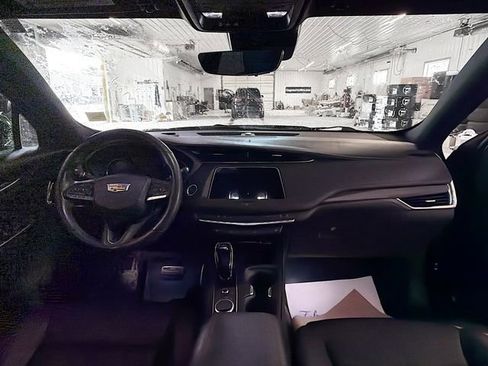 Used 2023 Cadillac XT4 Sport w/ Enhanced Visibility Package AWD/4WD image 10