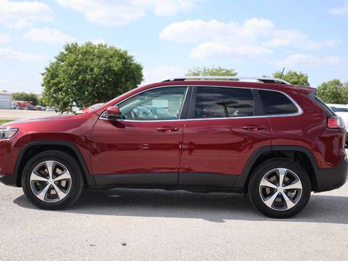 Used 2019 Jeep Cherokee Limited image 8