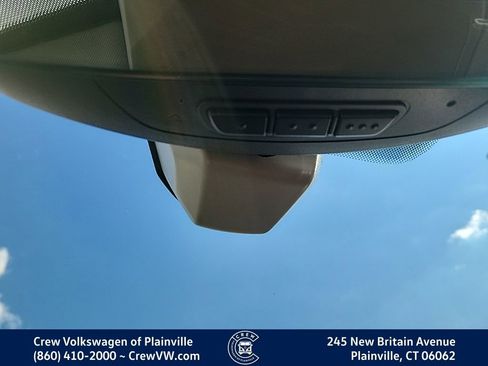 Certified 2022 Volkswagen Jetta SE image 11