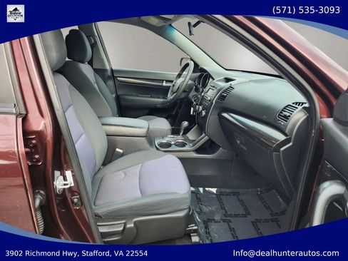 Used 2012 Kia Sorento FWD image 15