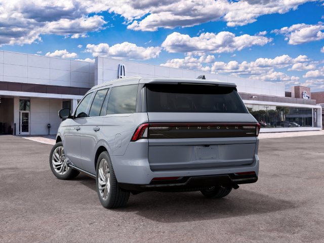 New 2027 Lincoln Navigator Reserve AWD/4WD image 8