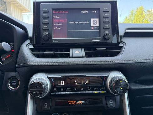 Used 2020 Toyota RAV4 XLE w/ All Weather Liner Package AWD/4WD image 18