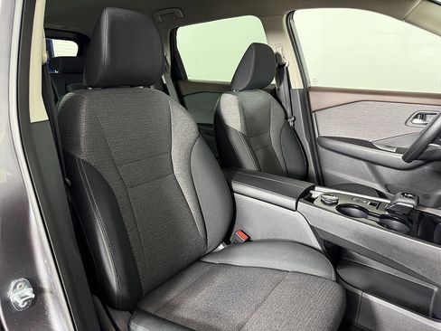 Used 2022 Nissan Rogue SV image 26