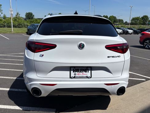 Used 2021 Alfa Romeo Stelvio Ti Sport AWD/4WD image 7