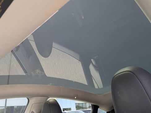 Used 2023 Tesla Model Y Performance AWD/4WD image 16