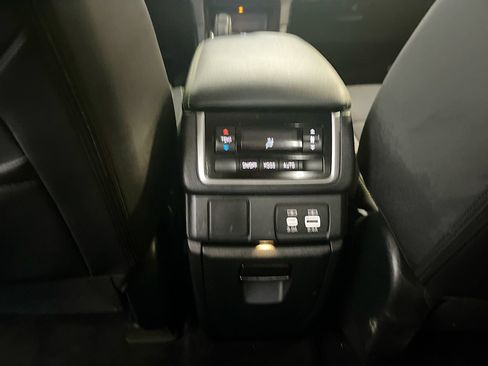 Used 2023 Subaru Ascent Onyx Edition AWD/4WD image 24