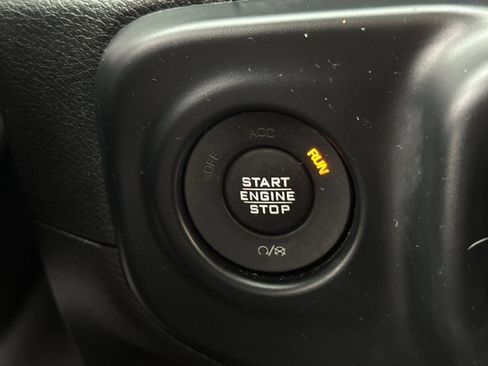 Used 2019 Jeep Wrangler Unlimited Sahara w/ Safety Group image 34