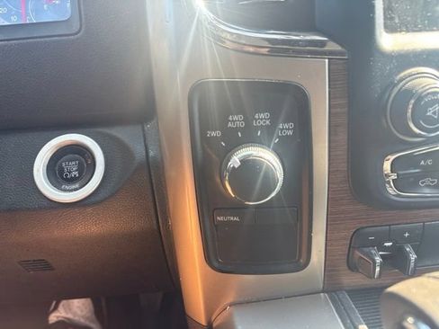Used 2013 RAM 1500 Laramie w/ Convenience Group AWD/4WD image 17