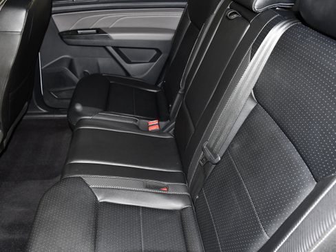 Used 2021 Volkswagen Atlas Cross Sport SE w/ Panoramic Sunroof Package FWD image 46