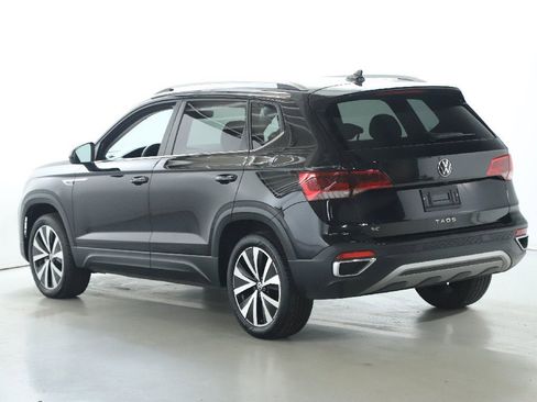 Used 2024 Volkswagen Taos SE image 40