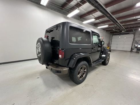 Used 2016 Jeep Wrangler Sahara AWD/4WD image 8