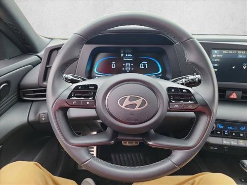 Used 2025 Hyundai Elantra Sport w/ Cargo Package image 18