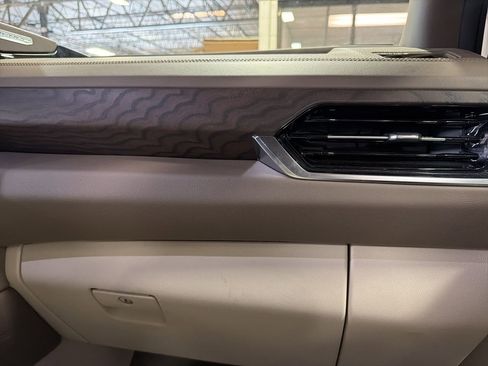 Used 2025 GMC Yukon Denali image 23