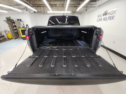 Used 2023 Rivian R1T Adventure image 11