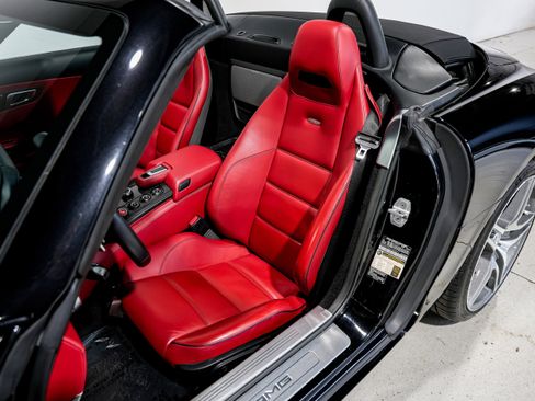 Used 2012 Mercedes-Benz SLS AMG Roadster image 19