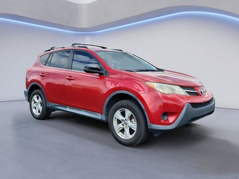 Used 2013 Toyota RAV4 LE FWD image 3