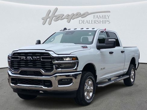 New 2026 RAM 2500 Big Horn AWD/4WD image 7