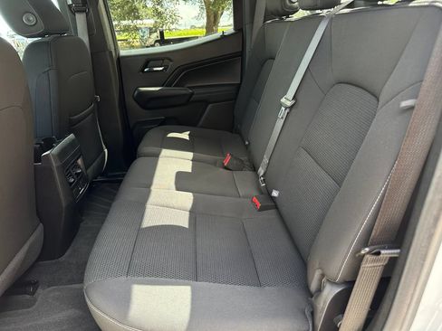 Used 2023 Chevrolet Colorado LT RWD image 12