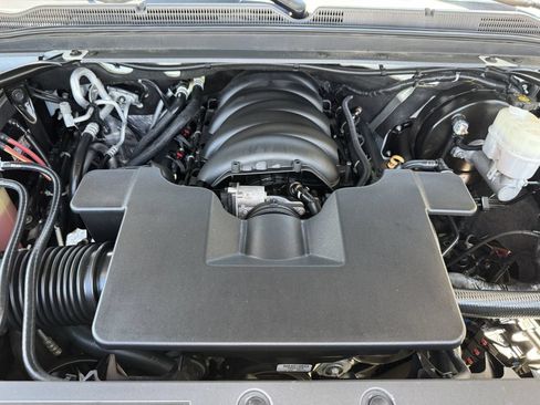 Used 2019 Chevrolet Suburban Premier AWD/4WD image 14