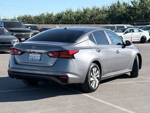 Used 2025 Nissan Altima 2.5 S FWD image 5