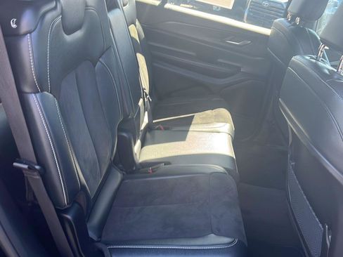 Used 2024 Jeep Grand Cherokee L Laredo image 25