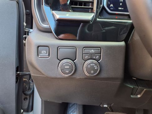 Used 2026 Chevrolet Silverado 1500 LT w/ Texas Edition Plus RWD image 17