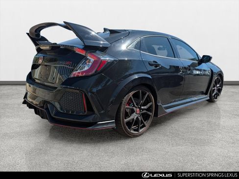 Used 2018 Honda Civic Type R image 3