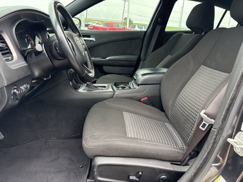 Used 2023 Dodge Charger SXT w/ Blacktop Package RWD image 12