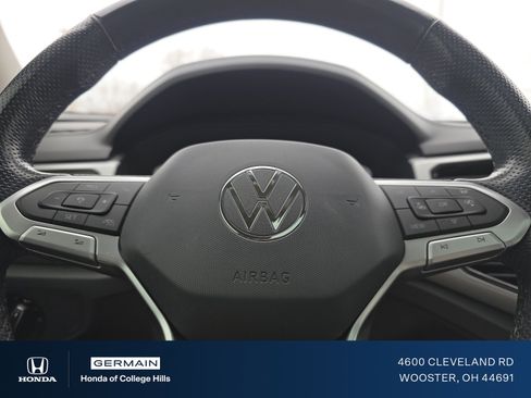 Used 2021 Volkswagen Atlas SEL R-Line image 17