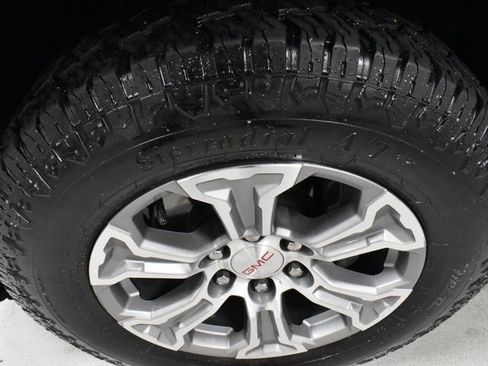 Used 2020 GMC Sierra 1500 SLT w/ SLT Convenience Package image 9