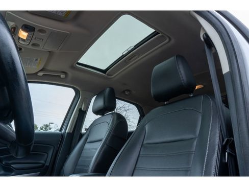 Used 2021 Ford EcoSport Titanium image 12