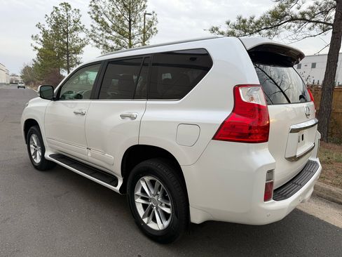 Used 2012 Lexus GX 460 image 3