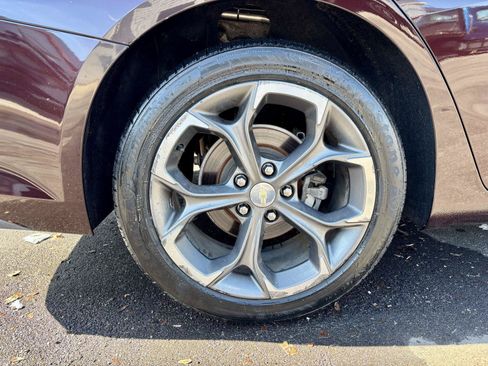Used 2020 Chevrolet Malibu LT FWD image 38