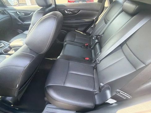 Used 2020 Nissan Rogue SL w/ Premium Package AWD/4WD image 14