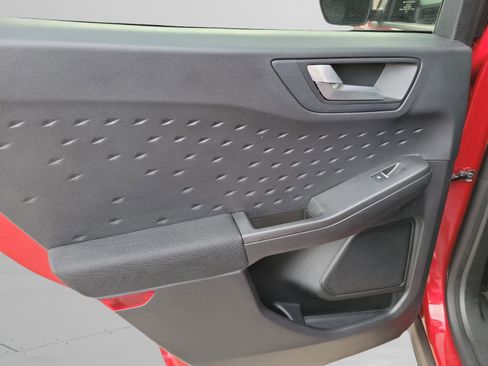 Certified 2020 Ford Escape SE image 28