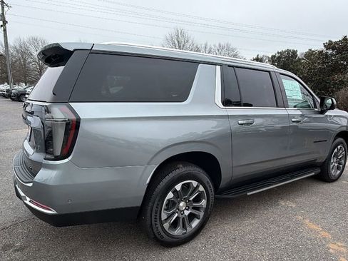 New 2026 Chevrolet Suburban LT w/ Comfort Package image 5