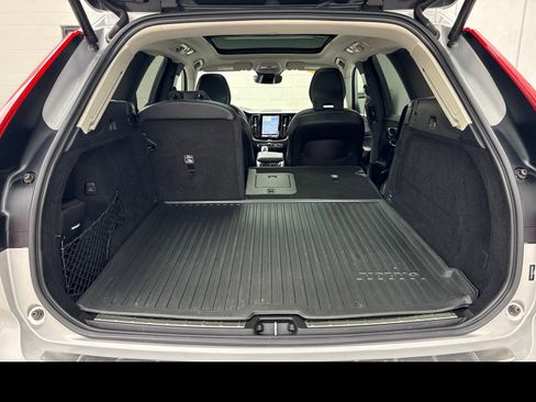 Certified 2023 Volvo XC60 B5 Ultimate w/ Climate Package AWD/4WD image 25