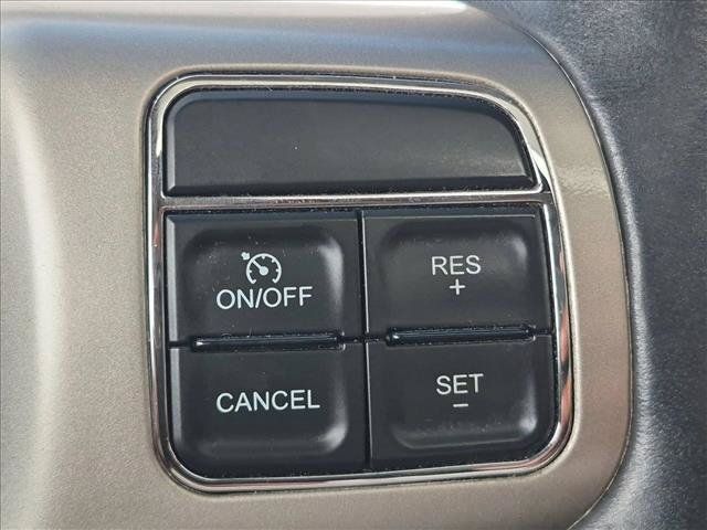 Used 2012 Jeep Grand Cherokee Laredo AWD/4WD image 16