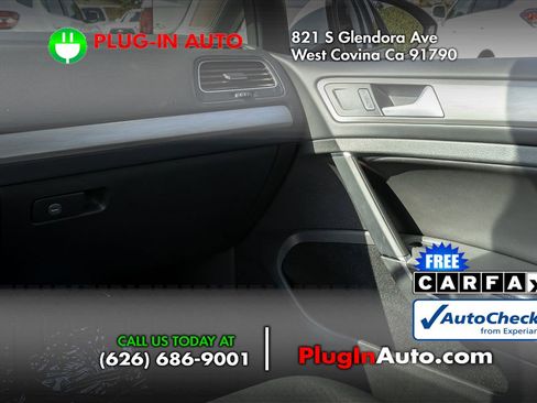 Used 2015 Volkswagen Golf S image 16