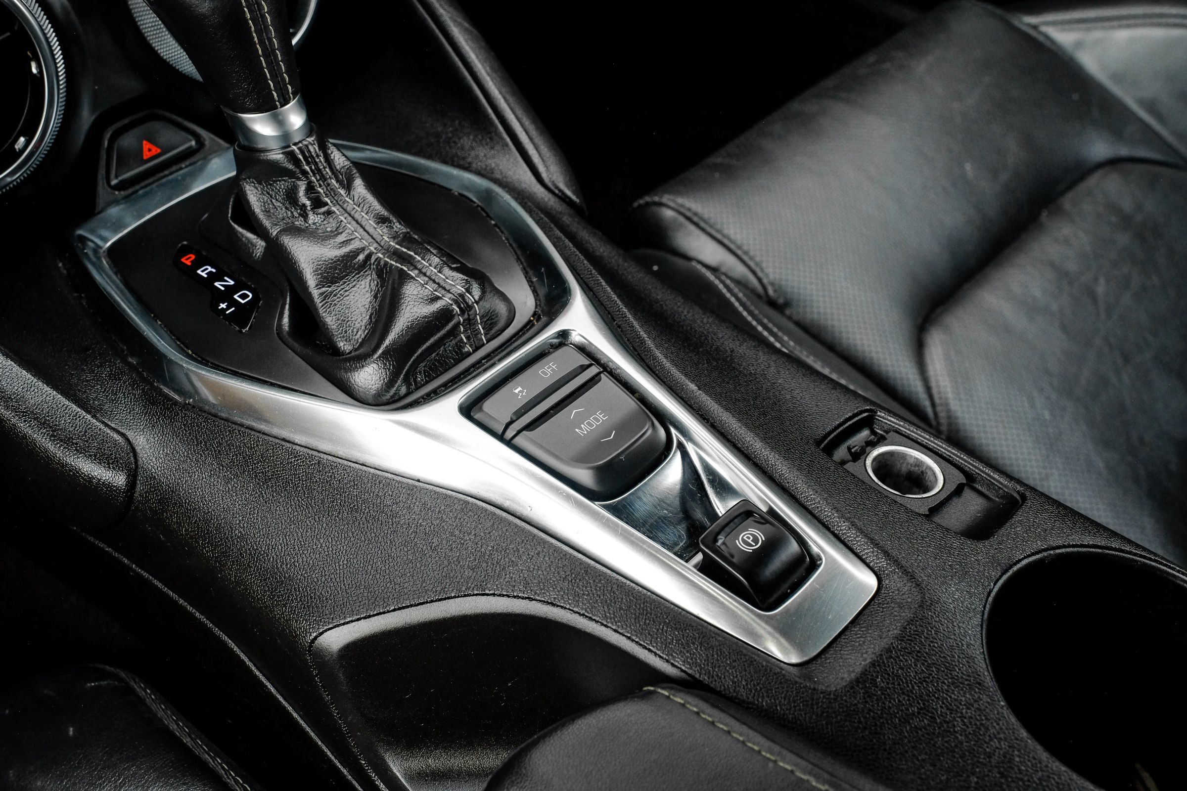Used 2019 Chevrolet Camaro LT RWD image 33