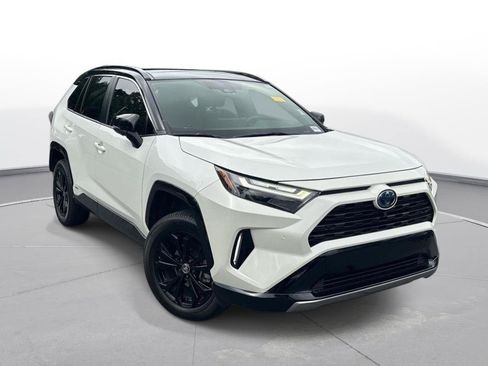 Certified 2022 Toyota RAV4 XSE AWD/4WD image 4