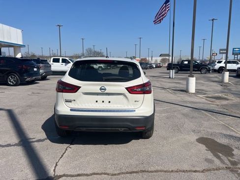 Used 2022 Nissan Rogue Sport SV image 4