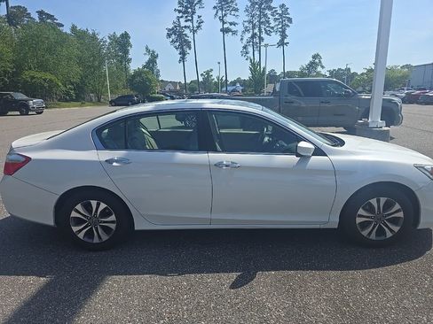 Used 2015 Honda Accord LX image 4